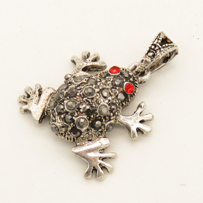 Alloy Pendant,Rhinestone,Toad,Plating white K Gold,Red,Black,20*20mm,Hole:3*5mm,about 3g/pc,5 pcs/package,XFPC00550aahl-L003