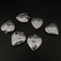 Brass Locket Pendants,Openable Heart,Plating silver,22*19*5mm,Hole:2mm,about 2.5g/pc,10 pcs/package,XFPC00594bobb-L003