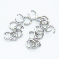304 Stainless Steel Jump Rings,Open Jump Rings,True color,0.7x5mm,about 0.04 g/pc,10 g/package,XFJ00167aaha-G016