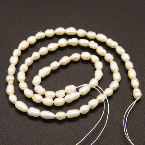 Natural Freshwater Pearl Beads,Grade AB,Rice beads,Thread,White,4~5mm,Hole:0.5mm,about 65pcs/strand,about 10g/strand,1 strand/package,16"(40cm),XBSP01131bbov-L019
