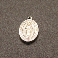 304 Stainless Steel Pendants,Oval with Virgin Mary,True color,13x9mm,Hole:0.8mm,about 0.91g/pc,50 pcs/package,XFPC02065vabob-611