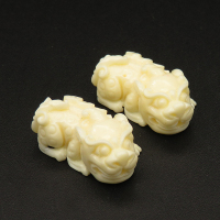 Resin Cabochons,Brave troops,Cream color,10x12x22mm,Hole:2mm,about 2.6g/pc,1pc/package,XBR00081iobb-L001