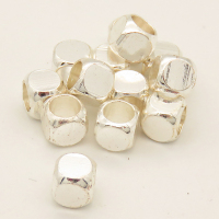 Brass Beads,Cube,Angle of attack,Long-lasting plated,White Silver,5x5mm,Hole:4mm,about 0.47g/pc,100 pcs/package,XFF00059vhov-L002