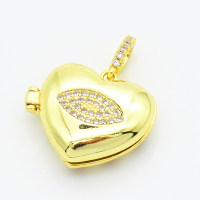 Brass Cubic Zirconia Locket Pendants,Openable Heart Box, with Lips,Gold,19x21mm,Hole:1mm,about 5.7g/pc,5 pcs/package,XFPC03004vbmb-L017