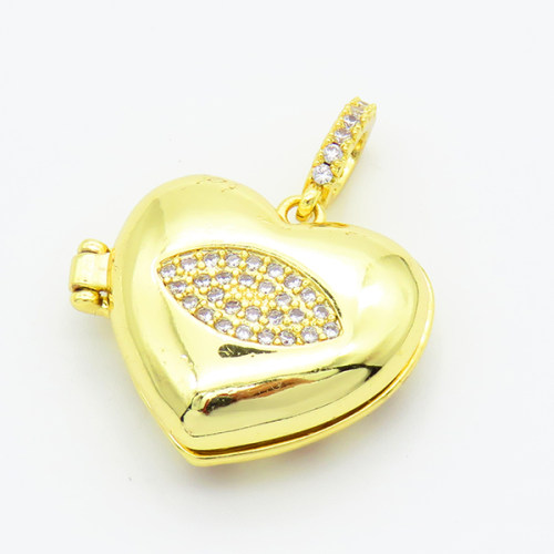 Brass Cubic Zirconia Locket Pendants,Openable Heart Box, with Lips,Gold,19x21mm,Hole:1mm,about 5.7g/pc,5 pcs/package,XFPC03004vbmb-L017