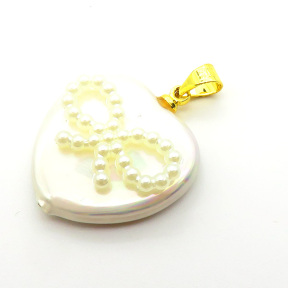Brass Shell Beads Pendants,with Plastic Imitation Pearls,Heart,Bow Tie,Plated Gold,Mixed Color,20mm,Hole:2mm,about 2.7g/pc,5 pcs/package,XFPC05802aajl-L024
