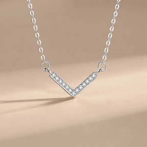 925 Silver Necklace  WT:1.5g  N:40+5cm
 P:17mm  JN4055aipo-Y11