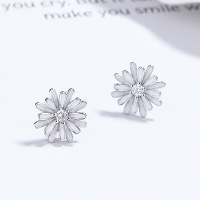 JE6621vhpo-Y06  925 Silver Earrings  WT:1.65g  10.7mm