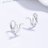 JE6646vhml-Y06  925 Silver Earrings  WT:1.1g  9.8*10.4mm