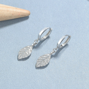 JE6881aipl-Y06  925 Silver Earrings  WT:2.5g  31*7.3mm