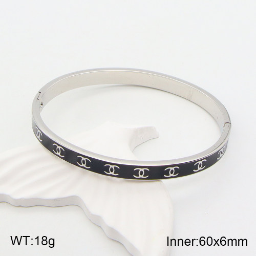 PZ1757216vbpb-317  Chanel  Bangle