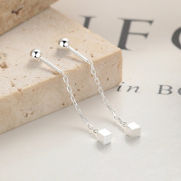 JE7037bhji-Y06  925 Silver Earrings  WT:0.75g  32mm  A-82-06