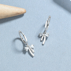 JE7054aiio-Y06  925 Silver Earrings  WT:1.55g  21*7.4mm  A-46-11