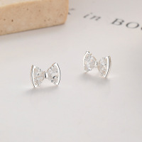 JE7062vhli-Y06  925 Silver Earrings  WT:1g  6.8*9mm  A-83-16