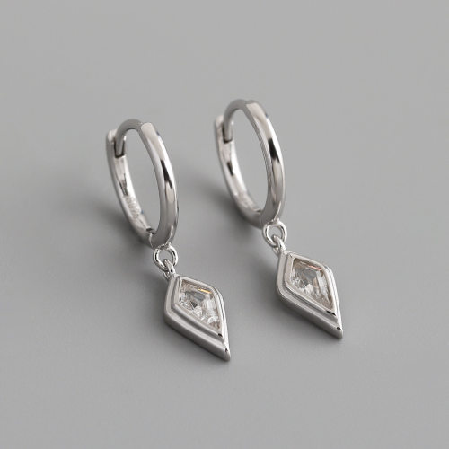 JE7144aiom-Y10  925 Silver Earrings  WT:1.9g  23.6mm