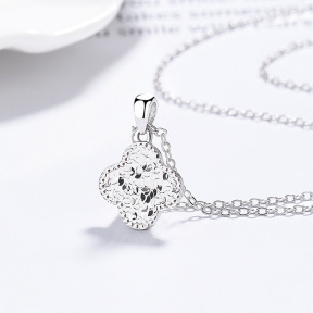 JN7934ajmo-Y06  925 Silver Necklace  WT:2.82g  P:14.5*12.4mm L:40+5cm    C-10-6