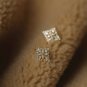 JE8285aiok-Y16  925 Silver Earrings  WT:1.35g  11.5*12.5mm  E1557