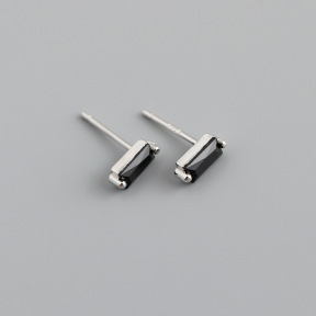 JE8681vhmj-Y10  925 Silver Earrings  WT:0.65g  3*7.8mm  EH1259
